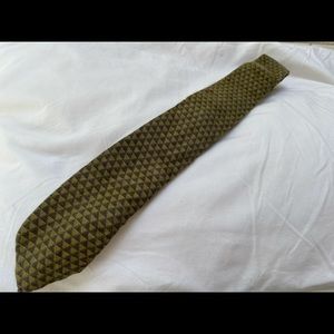 Used, Jonathan Adler tie.